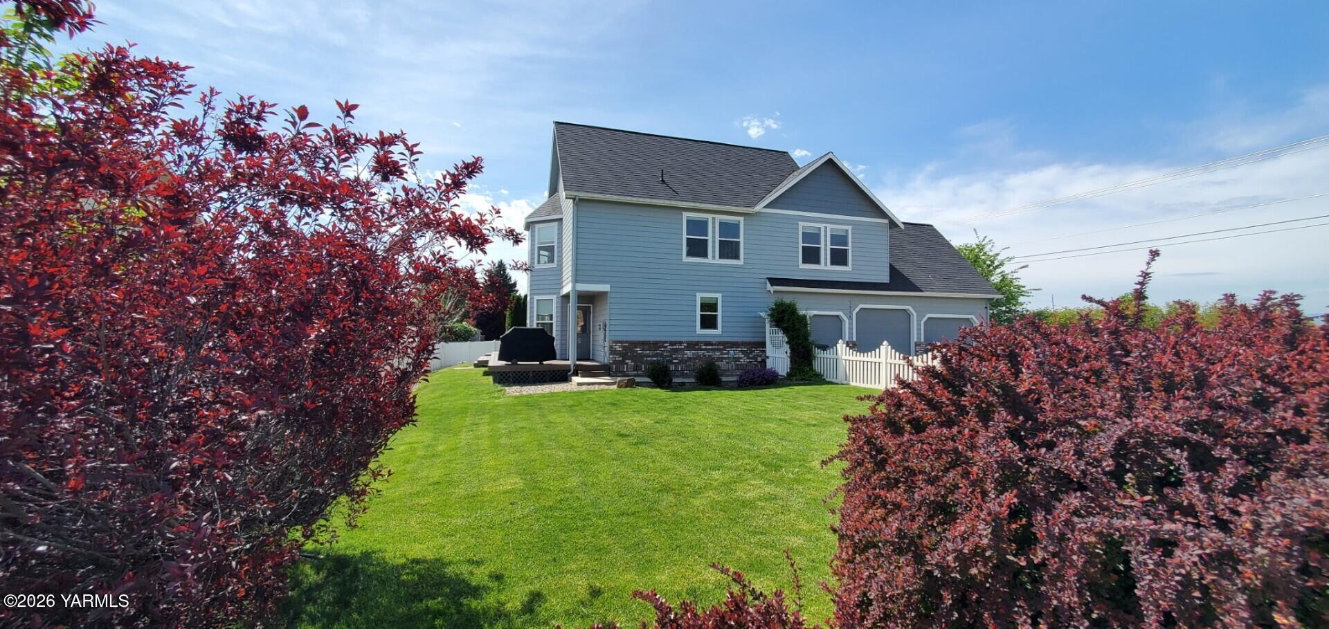 7904 Easy Street Yakima, WA 98903 - Photo 2 of 38 d64a081f-ad15-4dd4-912f-dae382241d12