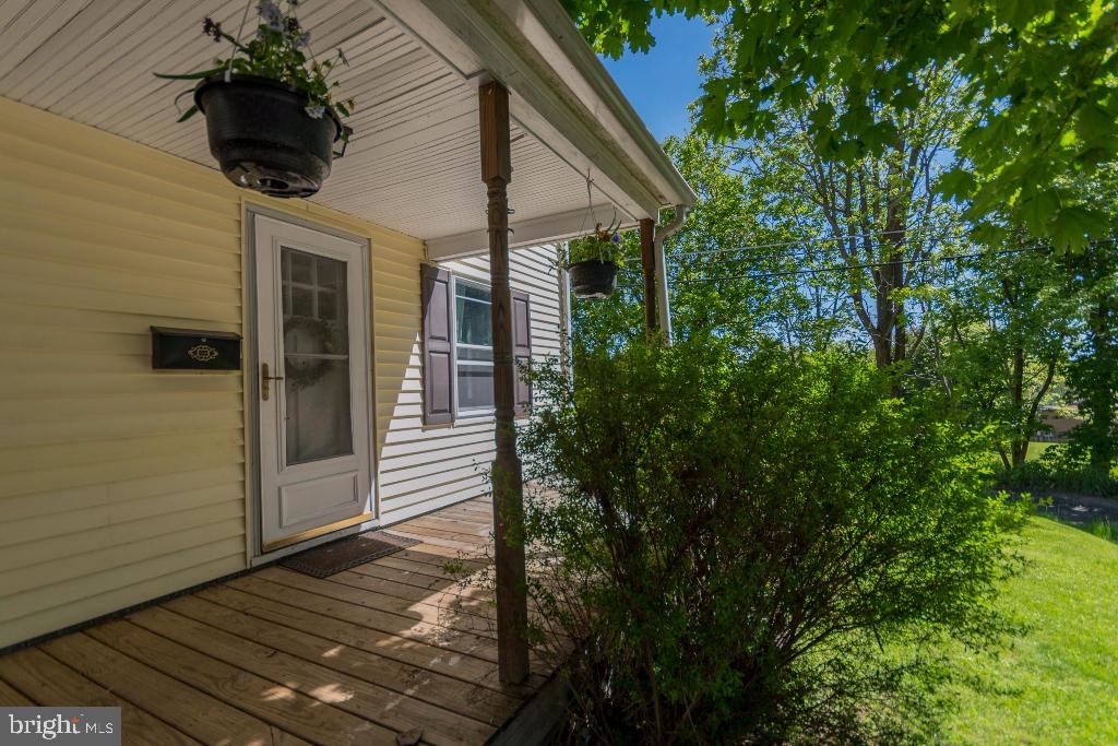 637 South Broad Street Lititz, PA 17543 - Photo 2 of 31
