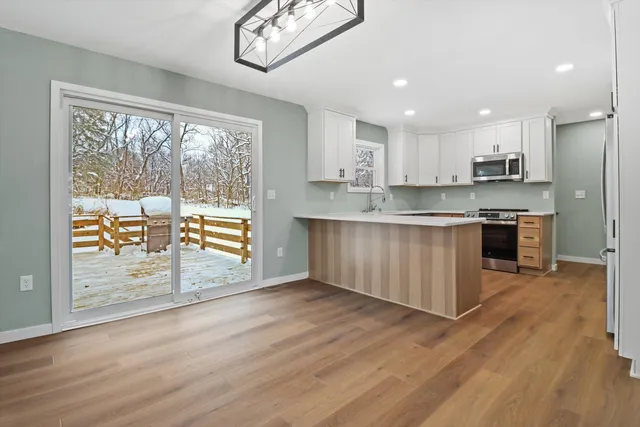 $450,000 | W9515 Highway 18, Cambridge, WI 53523