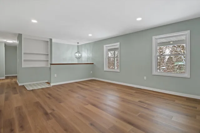 $450,000 | W9515 Highway 18, Cambridge, WI 53523