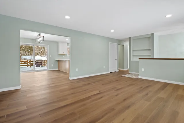 $450,000 | W9515 Highway 18, Cambridge, WI 53523