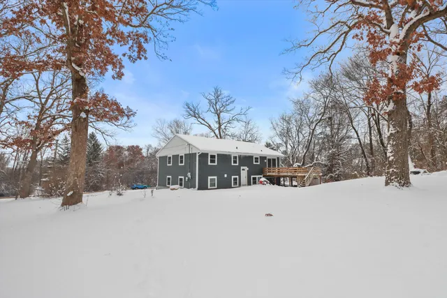 $450,000 | W9515 Highway 18, Cambridge, WI 53523