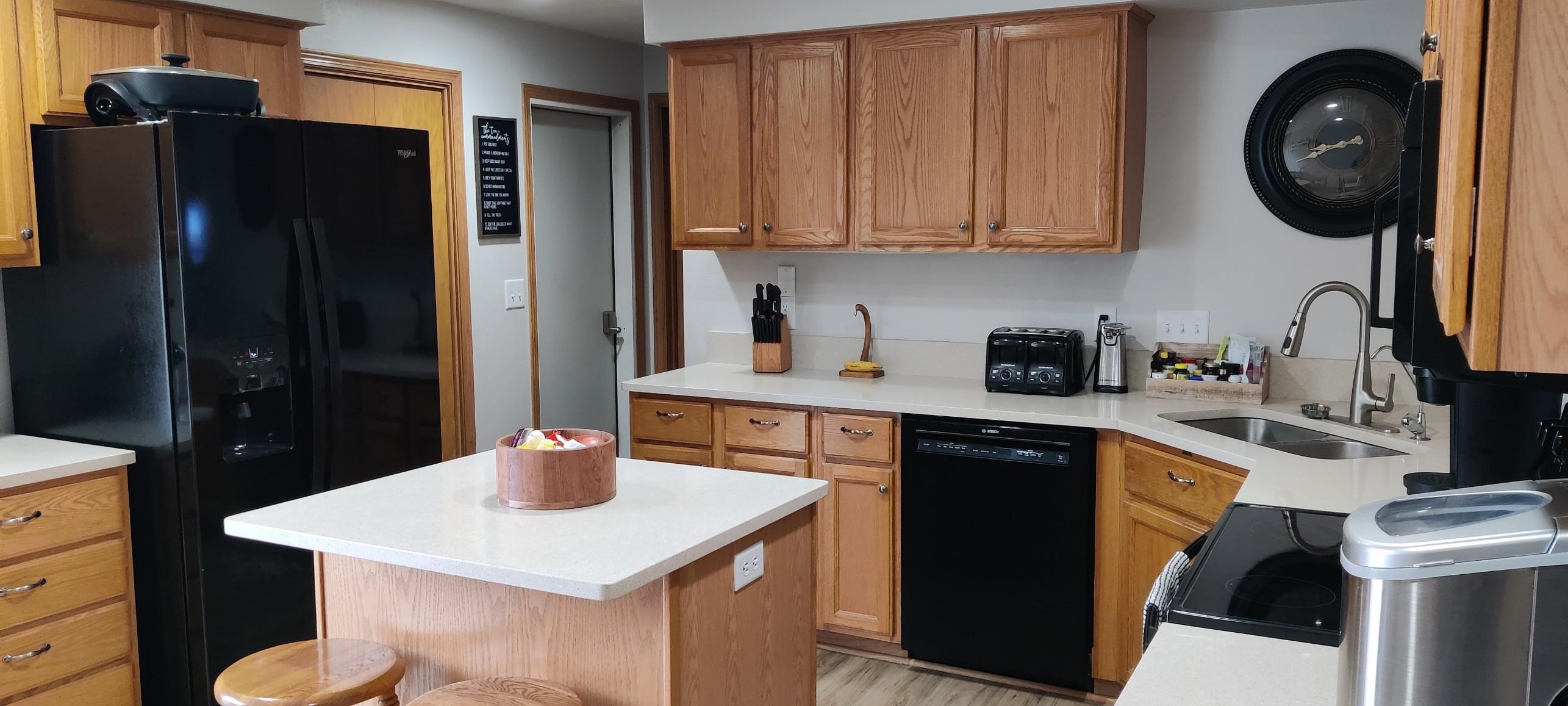 3225 Blueberry Lane Appleton, WI 54915 - Photo 3 of 27