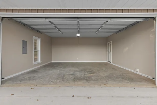 a view of a livingroom with an empty space