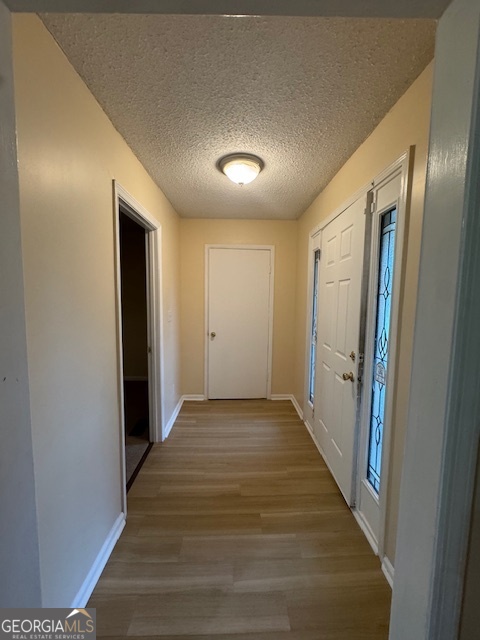 317 Emory Drive Warner Robins, GA 31093 - Photo 3 of 28 a view of a hallway