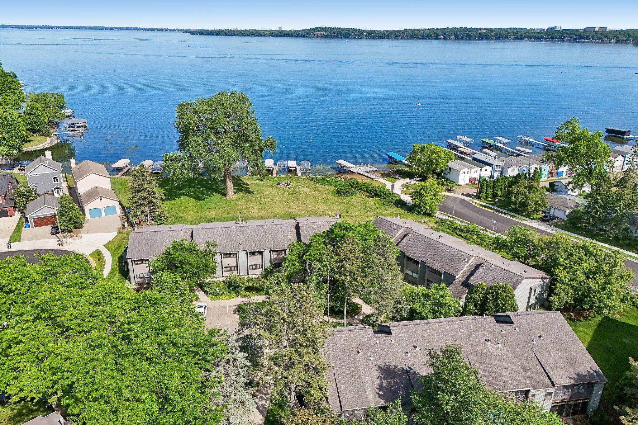 2843 Century Harbor Road, Unit 4 Middleton, WI 53562 - Photo 42 of 46