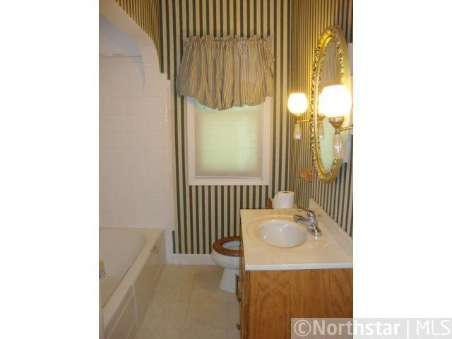 1854 McKnight Road North Maplewood, MN 55109 - Photo 16 of 16 Gallery Image 16