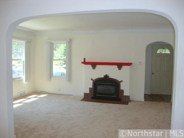 1854 McKnight Road North Maplewood, MN 55109 - Photo 8 of 16 Gallery Image 8