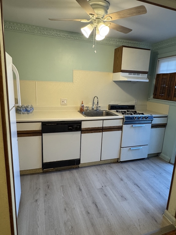 54 Colony Road, Unit 54 West Springfield, MA 01089 - Photo 3 of 12 Gallery Image 3