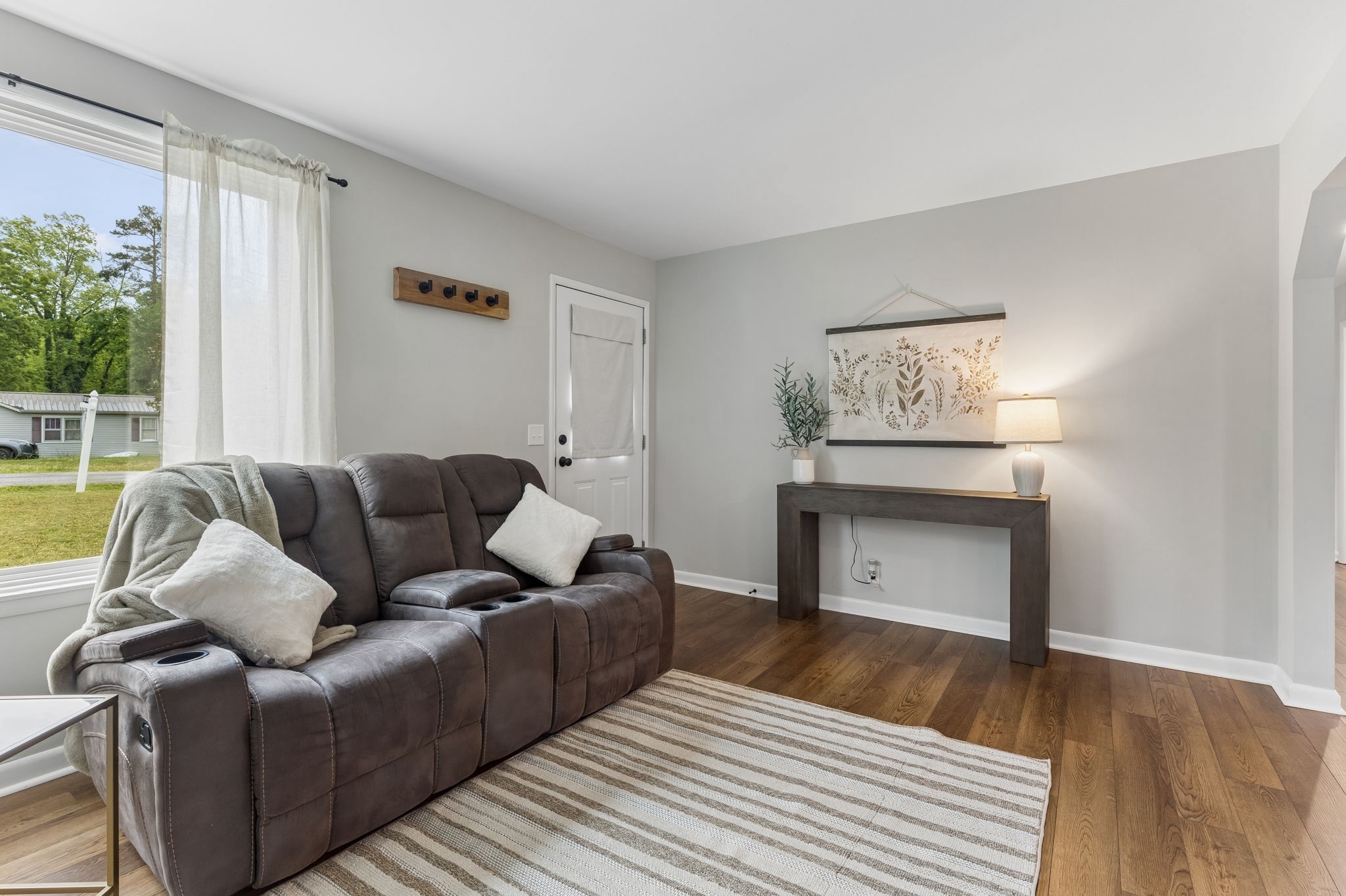 3908 Cedar Street Centerville, TN 37033 - Photo 20 of 31 a living room with furniture and a window
