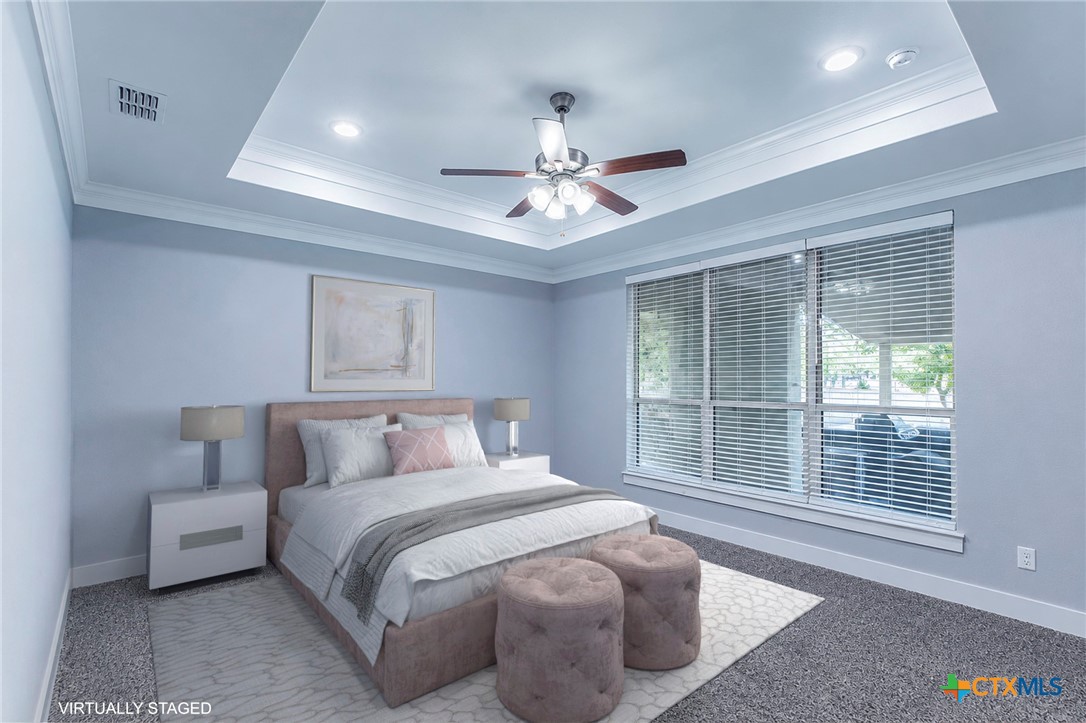 8 Daingerfield Cove Morgan's Point Resort, TX 76513 - Photo 13 of 28 a bedroom with bed and a window