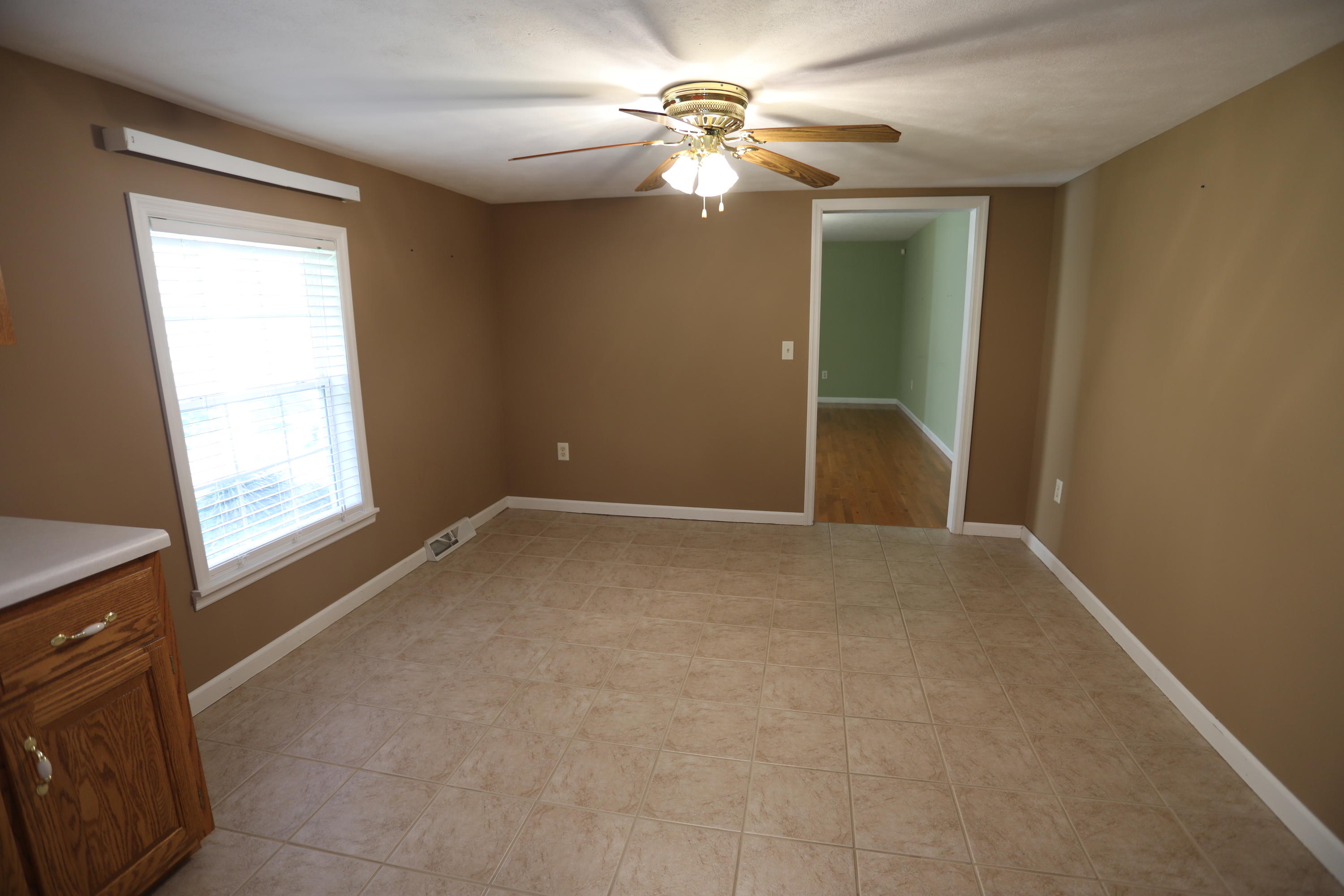 293 Berry Hollow Road Speedwell, TN 37870 - Photo 13 of 31 Dining area
