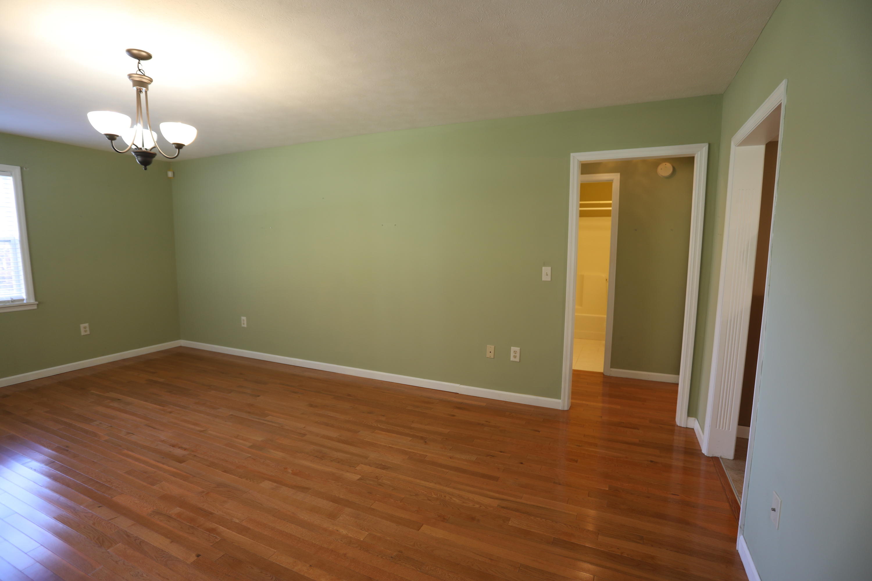 293 Berry Hollow Road Speedwell, TN 37870 - Photo 7 of 31 Living Room