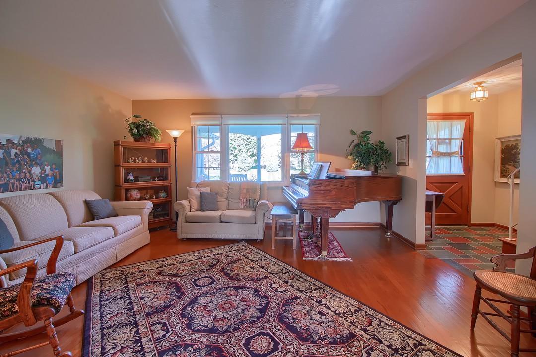 826 Doherty Road Columbus, OH 43228 - Photo 16 of 43 Gallery Image 16