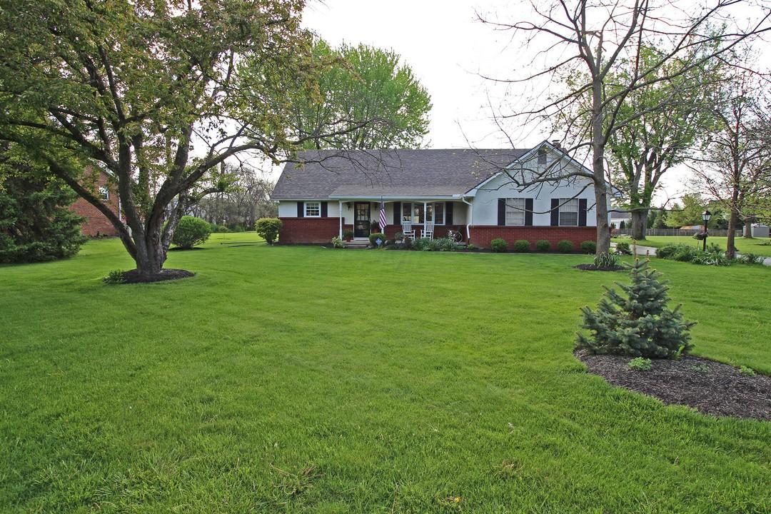 826 Doherty Road Columbus, OH 43228 - Photo 3 of 43 Gallery Image 3