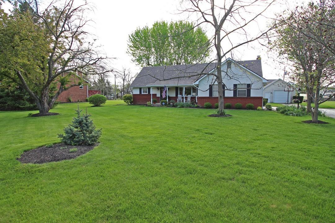 826 Doherty Road Columbus, OH 43228 - Photo 4 of 43 Gallery Image 4