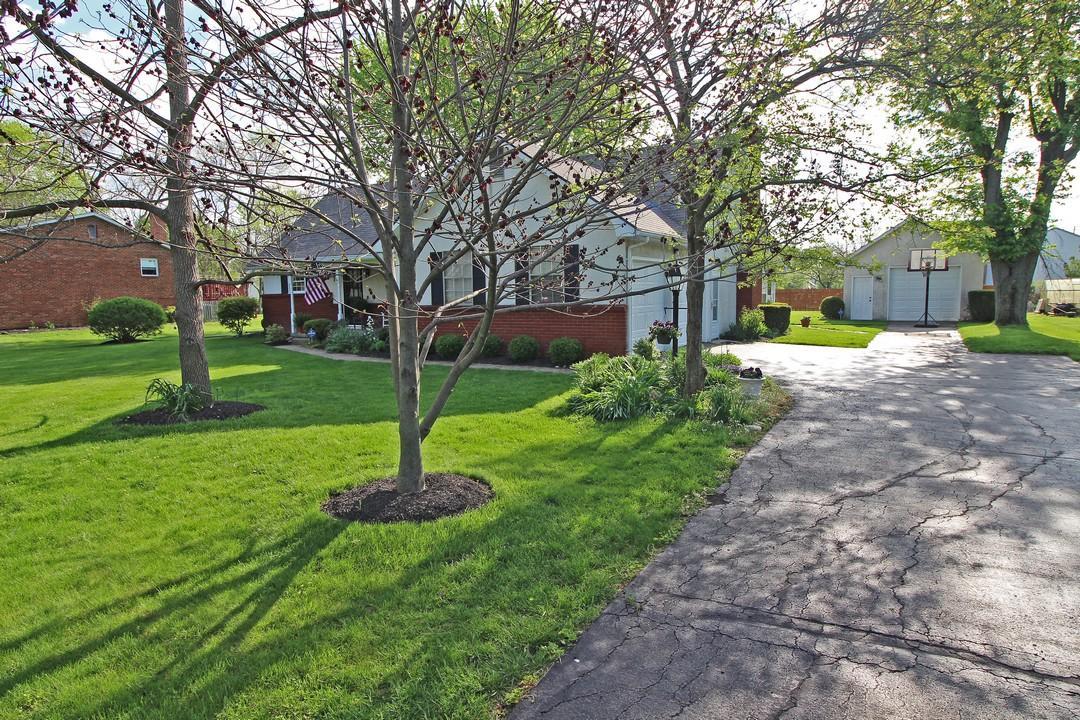 826 Doherty Road Columbus, OH 43228 - Photo 6 of 43 Gallery Image 6