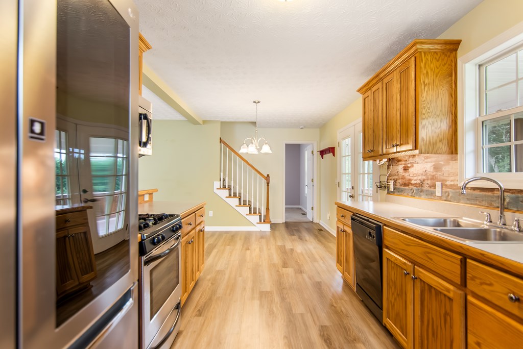 421 Burgess Road Ellijay, GA 30540 - Photo 11 of 61