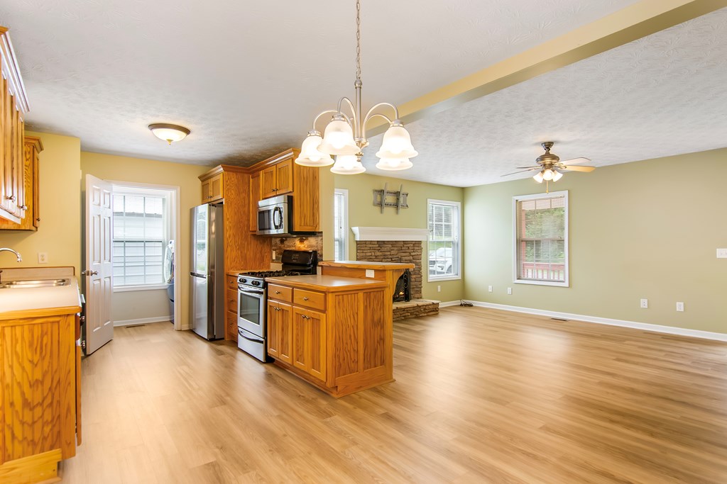 421 Burgess Road Ellijay, GA 30540 - Photo 12 of 61