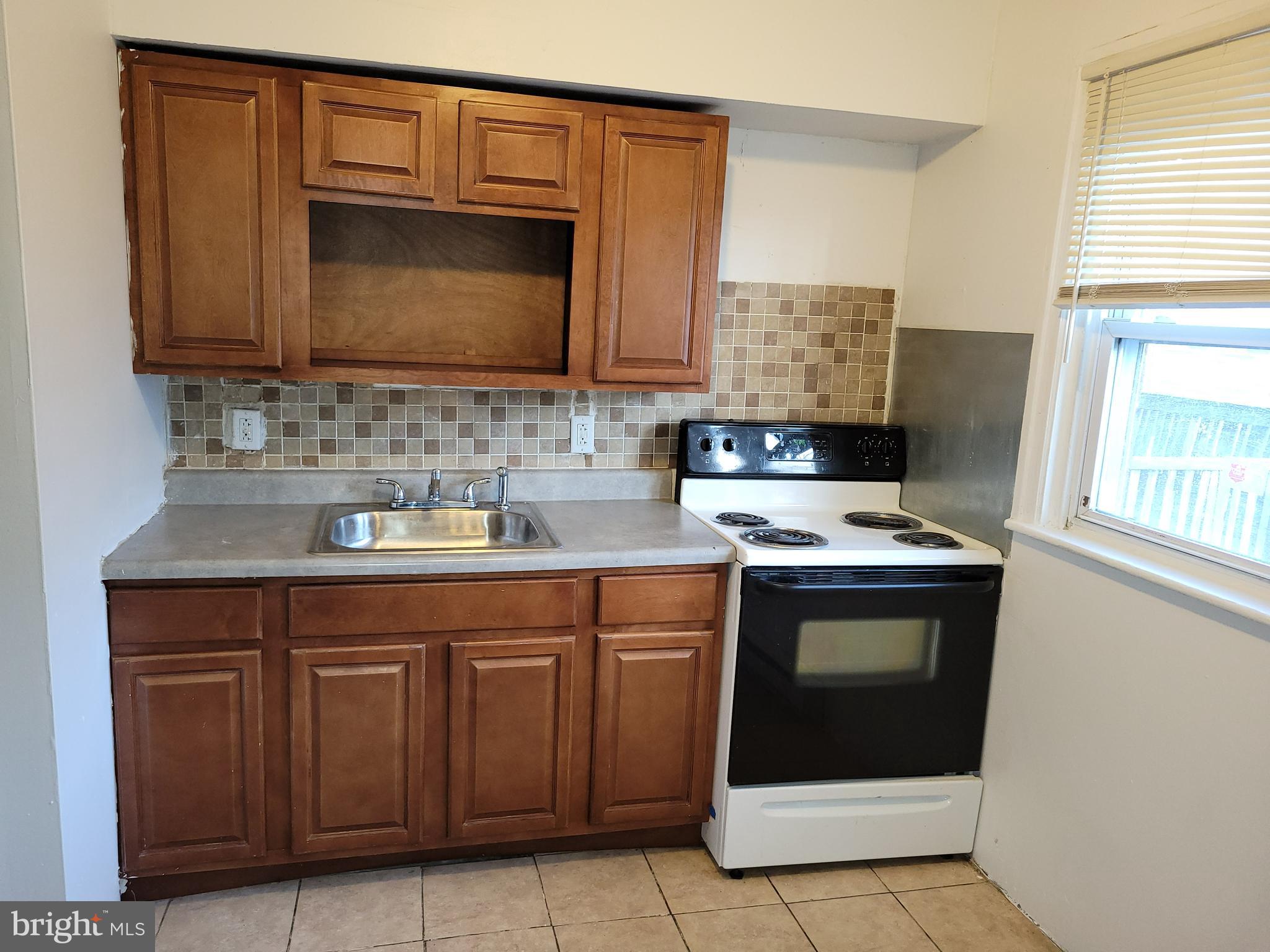 6538 Reedland Street Philadelphia, PA 19142 - Photo 9 of 17 Gallery Image 9