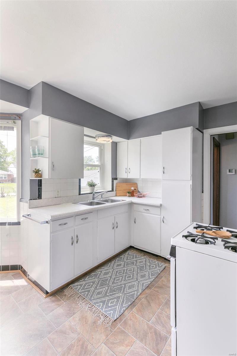 5846 Rhodes Avenue St. Louis, MO 63109 - Photo 7 of 25 Gallery Image 7