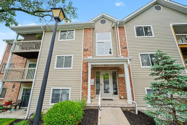 $175,000 | 230 Willowbrook Court, Unit 9, Newport, KY 41071