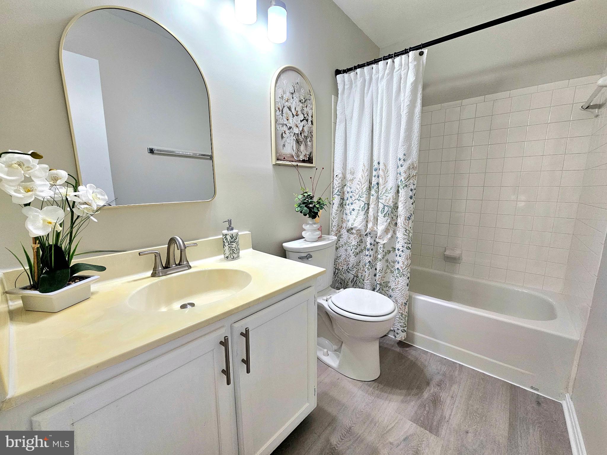 14913 Cleese Court, Unit 4AF Silver Spring, MD 20906 - Photo 10 of 19 Primary Bath