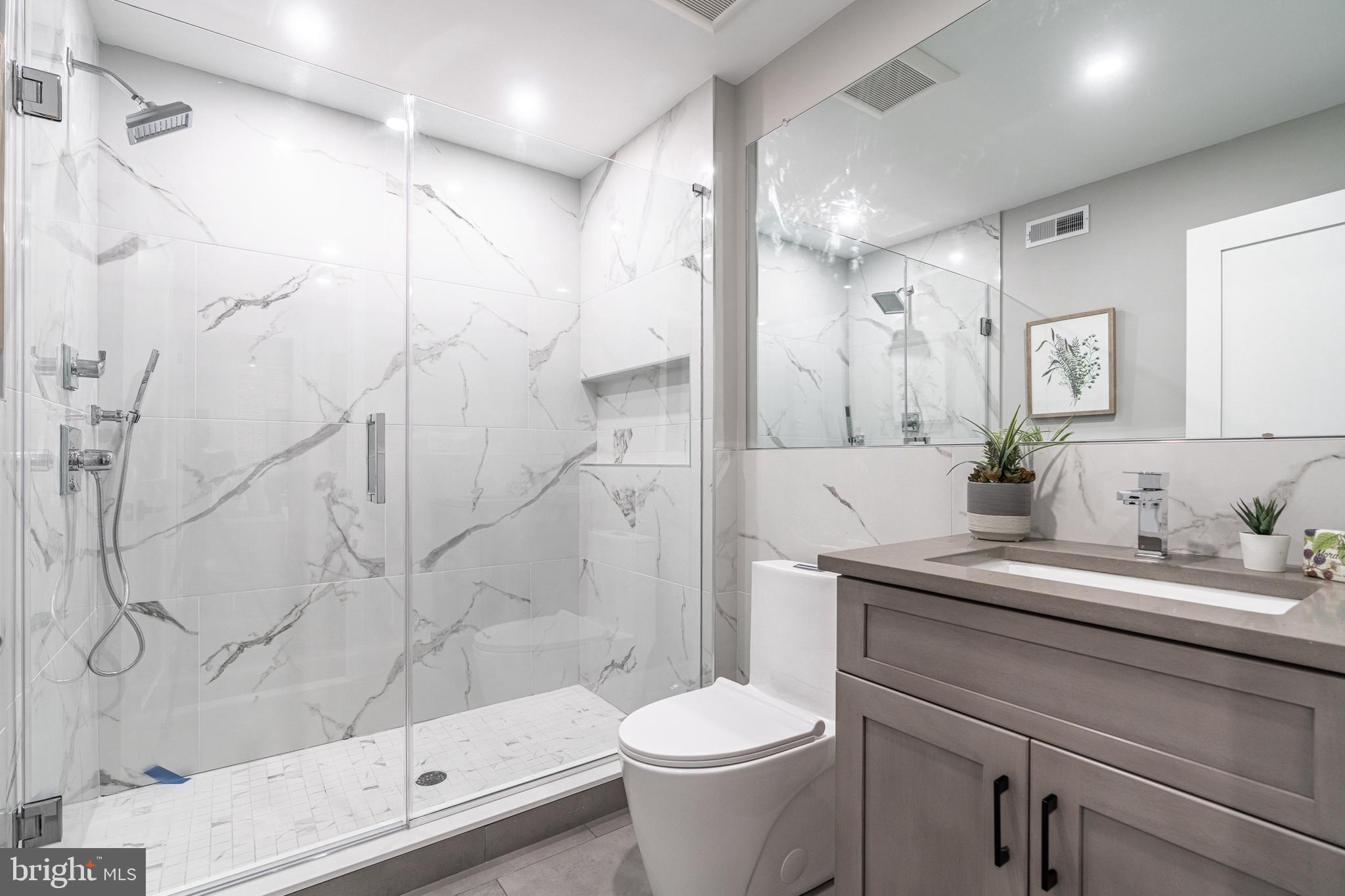 2412 Innovator Way Philadelphia, PA 19146 - Photo 2 of 117