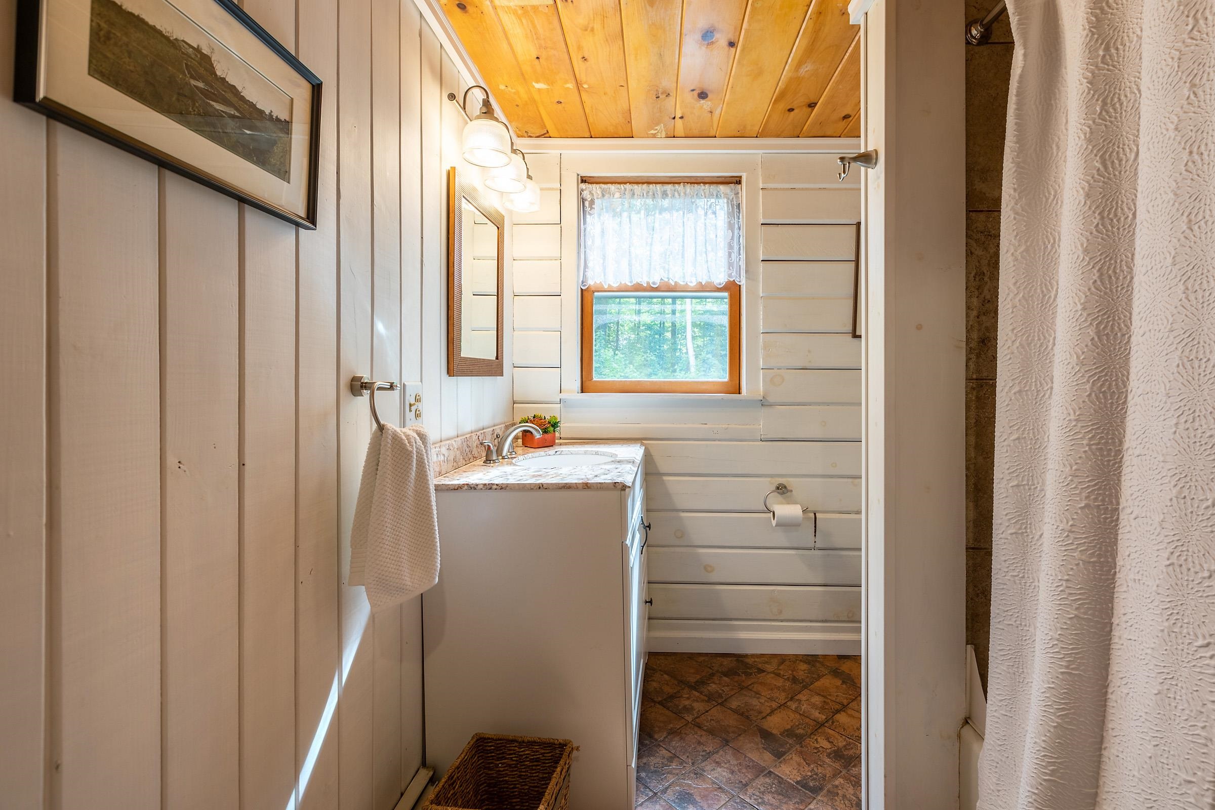 70 Flynn Hollow Road Sunderland, VT 05250 - Photo 20 of 37 Gallery Image 20