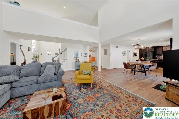 $937,500 | 2645 Longridge Drive, Hellertown, PA 18055