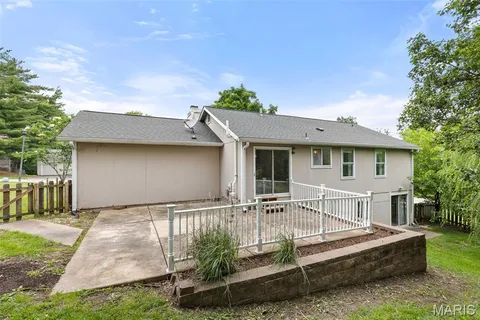 $275,000 | 16118 Castlerea Boulevard, Ellisville, MO 63021