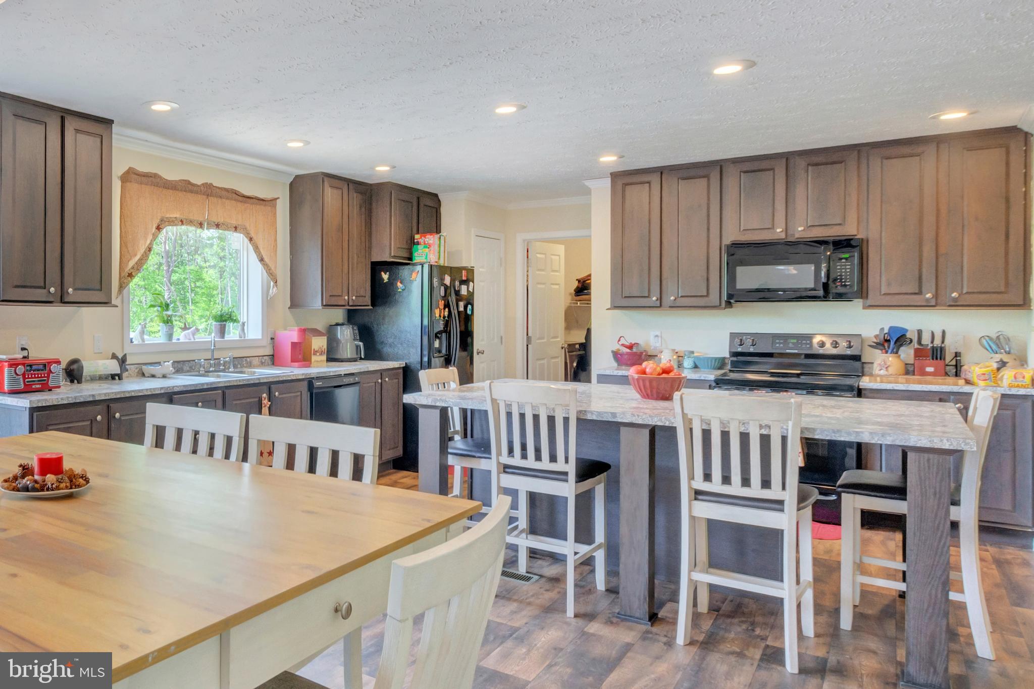 14524 Kendall Road Orange, VA 22960 - Photo 15 of 50 Large Kitchen/Dining