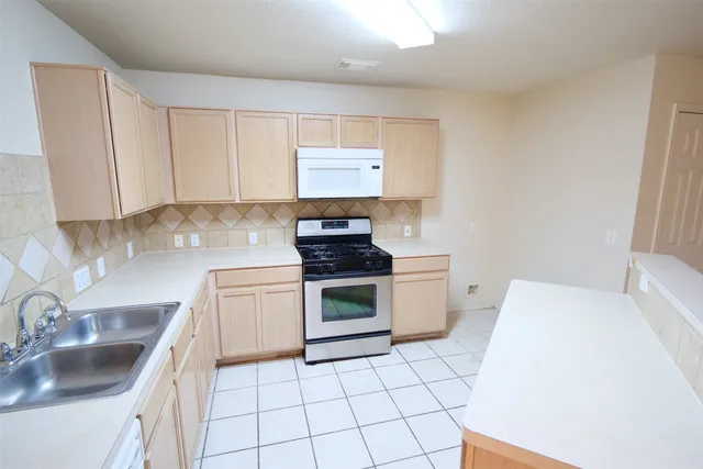 $1,800 | 4814 Dark Canyon Court, Katy, TX 77449