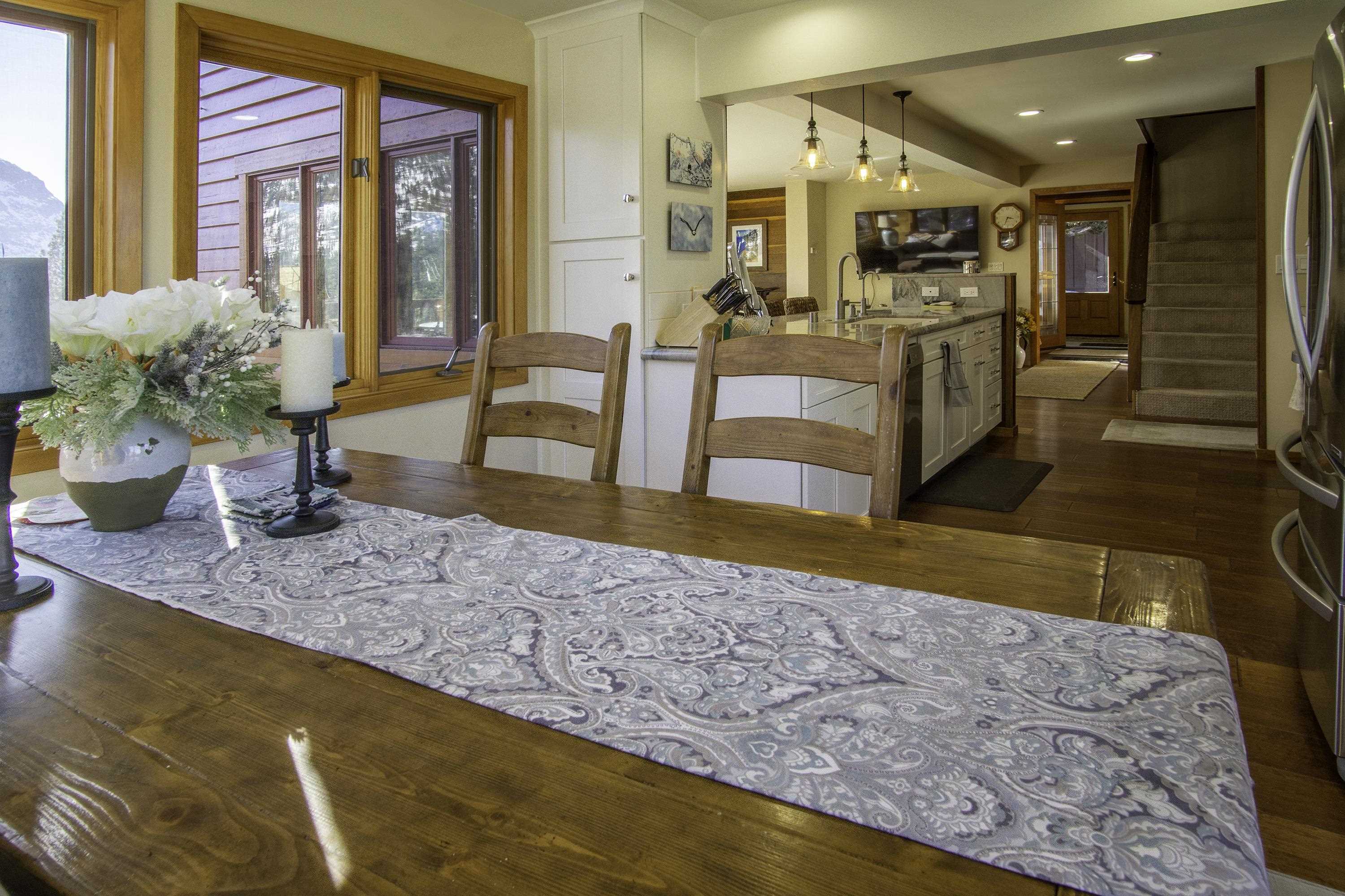 214 Skyline Road June Lake, CA 93529 - Photo 11 of 39 a view of living room and kitchen