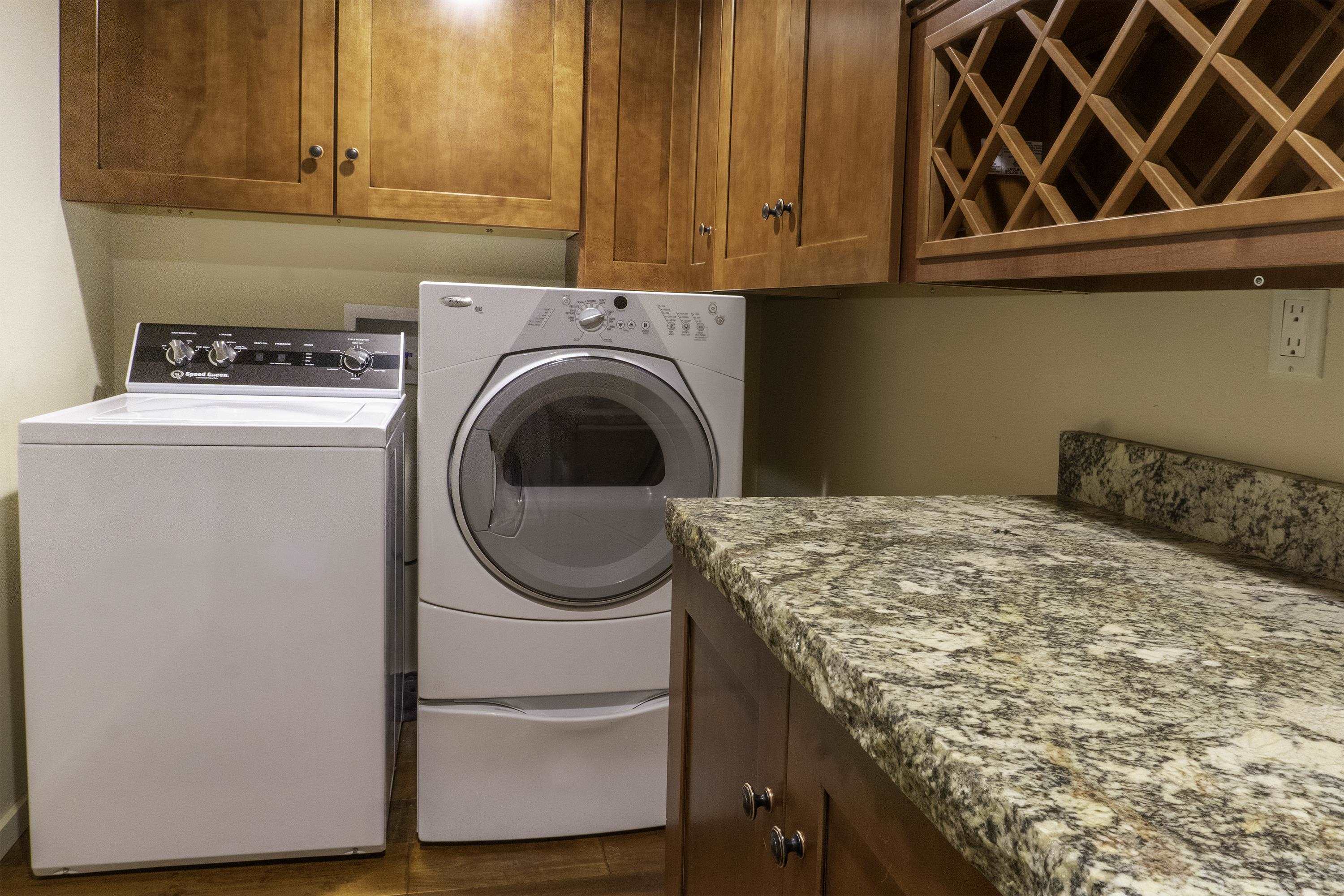 214 Skyline Road June Lake, CA 93529 - Photo 18 of 39 a utility room with dryer and washer