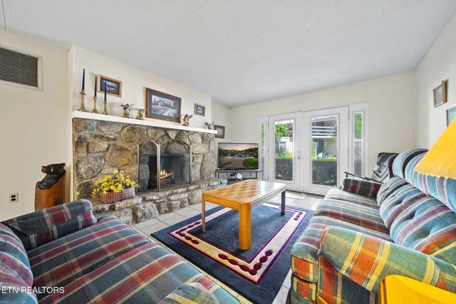 $325,000 | 260 Roaring Fork Road, Unit 106, Gatlinburg, TN 37738