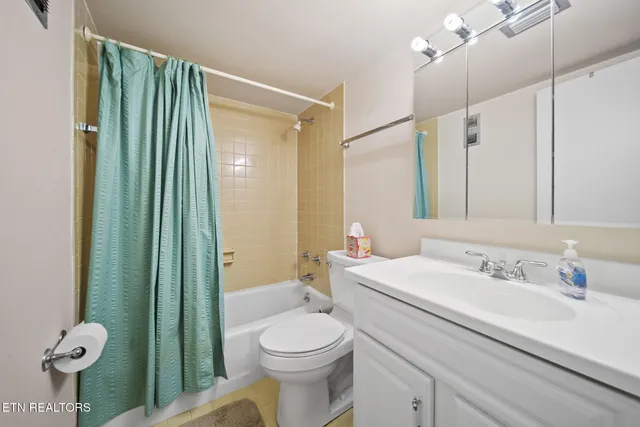 $325,000 | 260 Roaring Fork Road, Unit 106, Gatlinburg, TN 37738