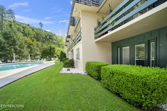 $325,000 | 260 Roaring Fork Road, Unit 106, Gatlinburg, TN 37738