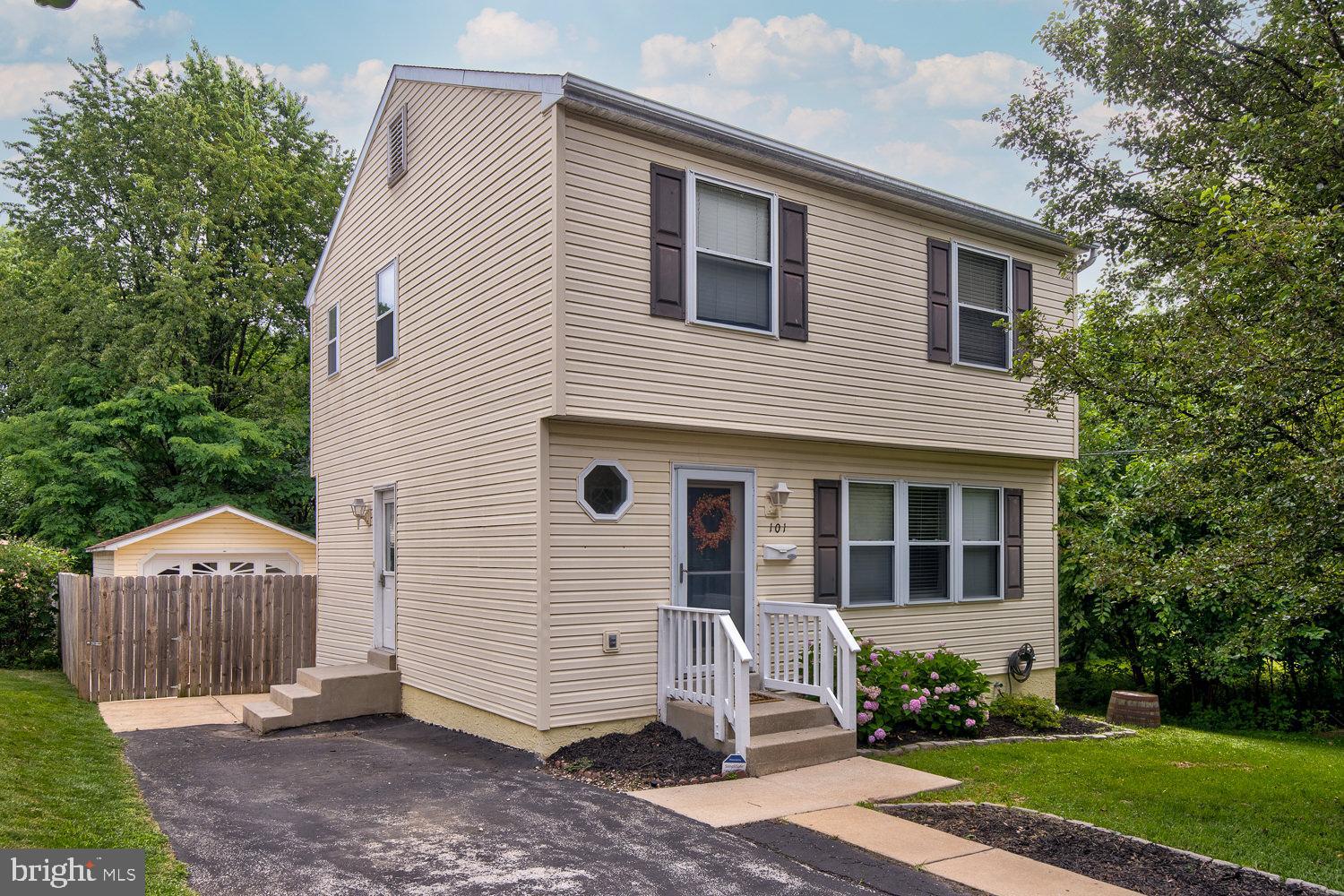 101 Beech Road Wallingford, PA 19086 - Photo 1 of 24 Front Exterior