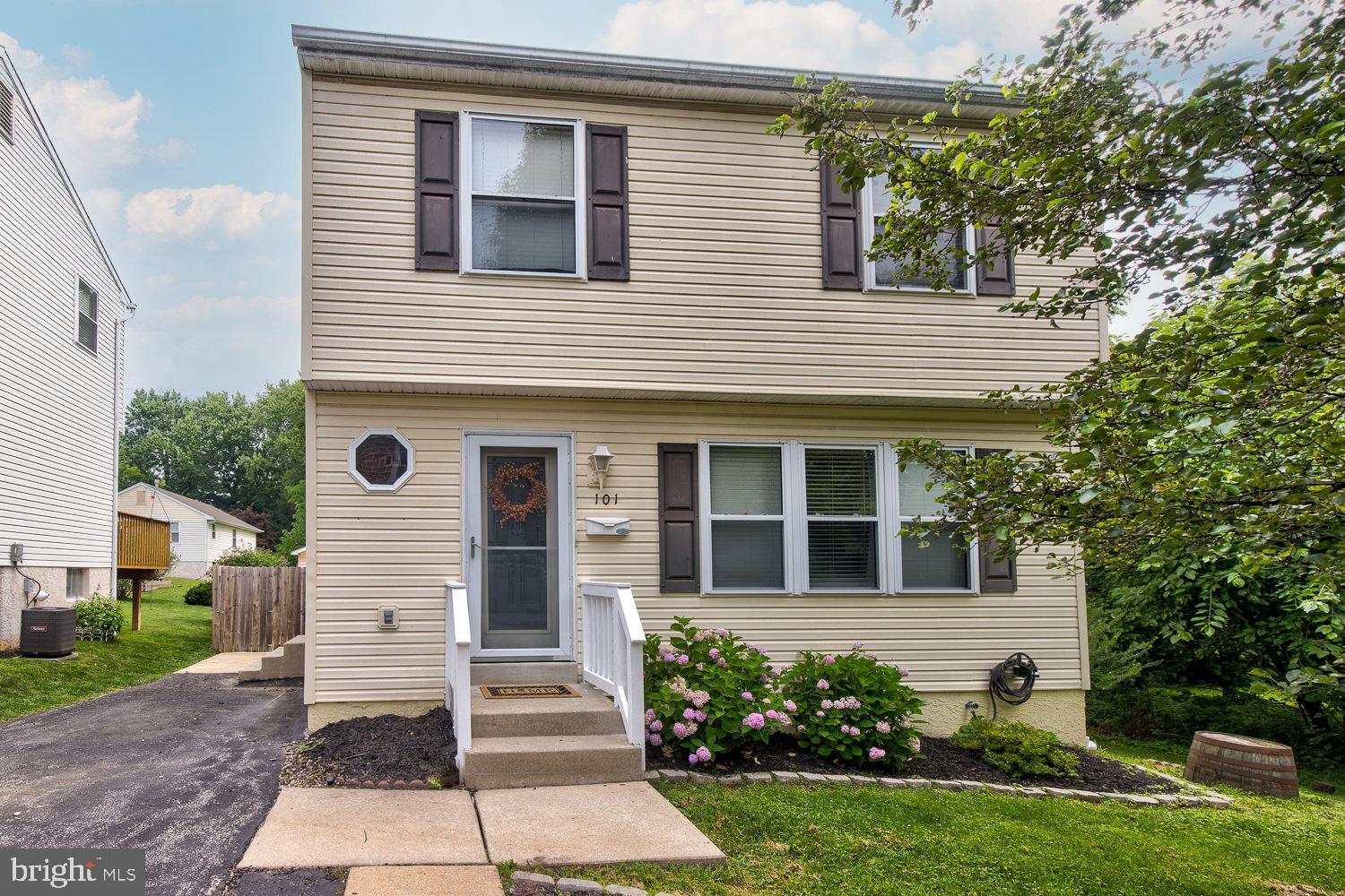 101 Beech Road Wallingford, PA 19086 - Photo 2 of 24 Front Exterior