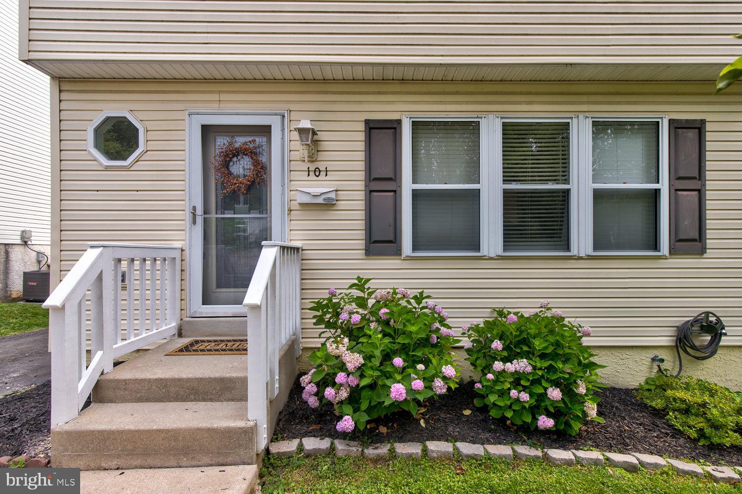 101 Beech Road Wallingford, PA 19086 - Photo 3 of 24 Front Exterior