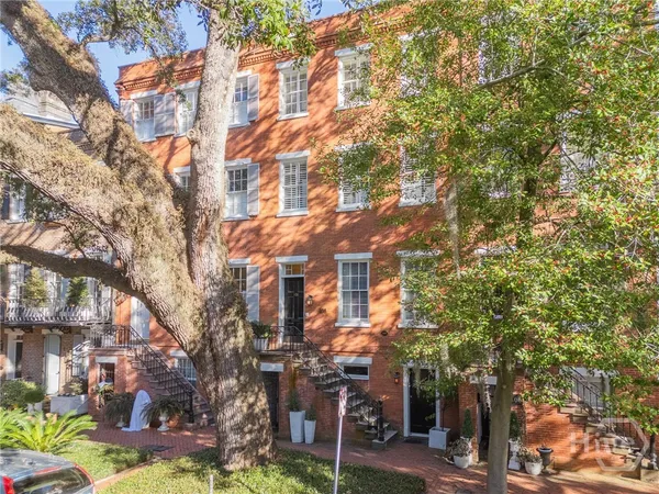 $2,950,000 | 108 West Jones Street, Savannah, GA 31401