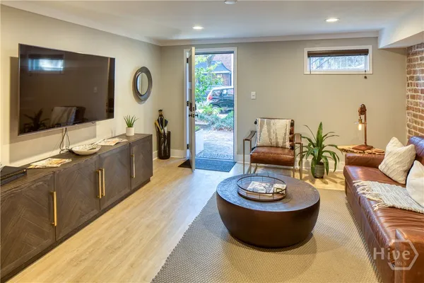 $2,950,000 | 108 West Jones Street, Savannah, GA 31401