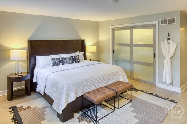 $2,950,000 | 108 West Jones Street, Savannah, GA 31401