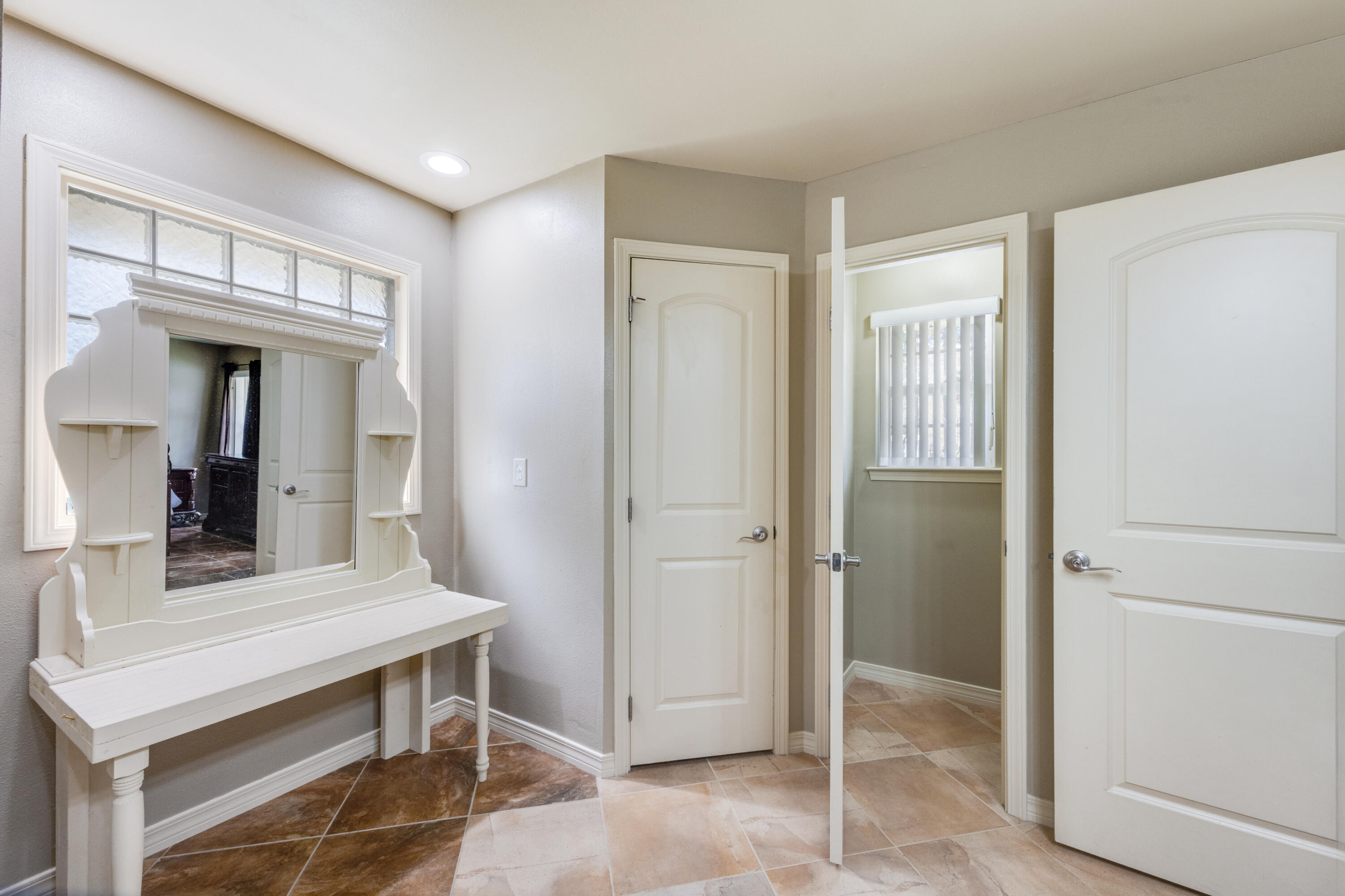 1582 Greenwood Road Baker, FL 32531 - Photo 21 of 49 a view of a hallway and interior of the house