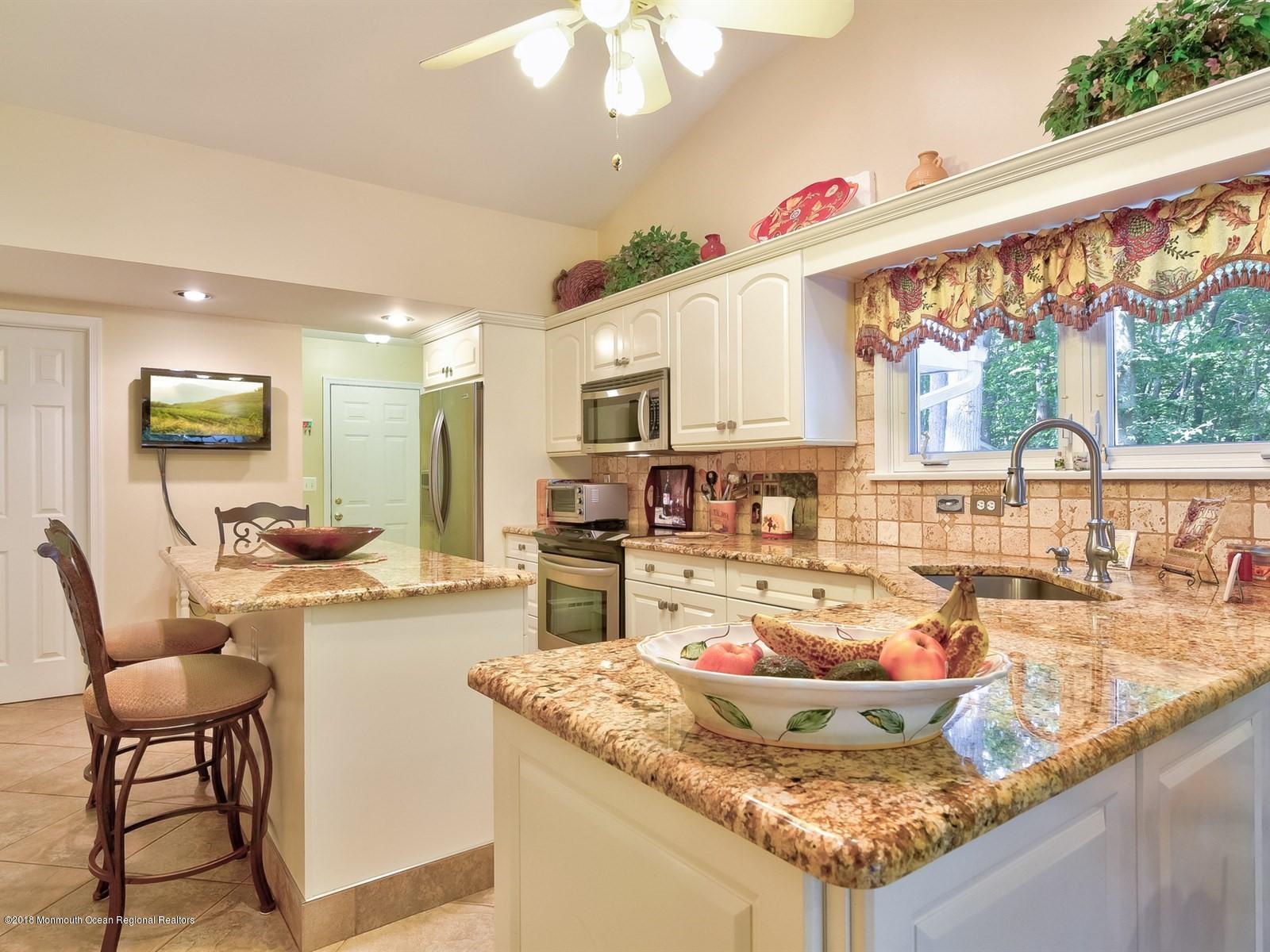 76 Reids Hill Road Morganville, NJ 07751 - Photo 11 of 36 011_Kitchen