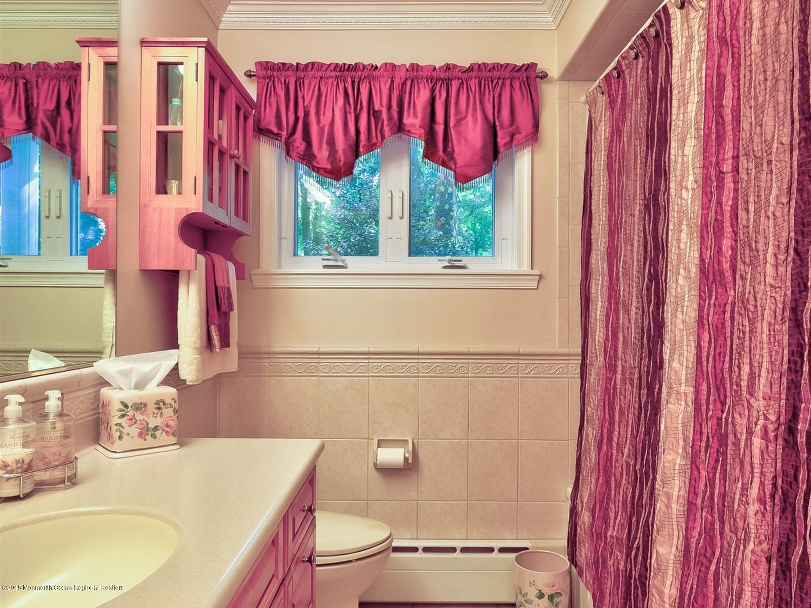 76 Reids Hill Road Morganville, NJ 07751 - Photo 18 of 36 018_Bathroom
