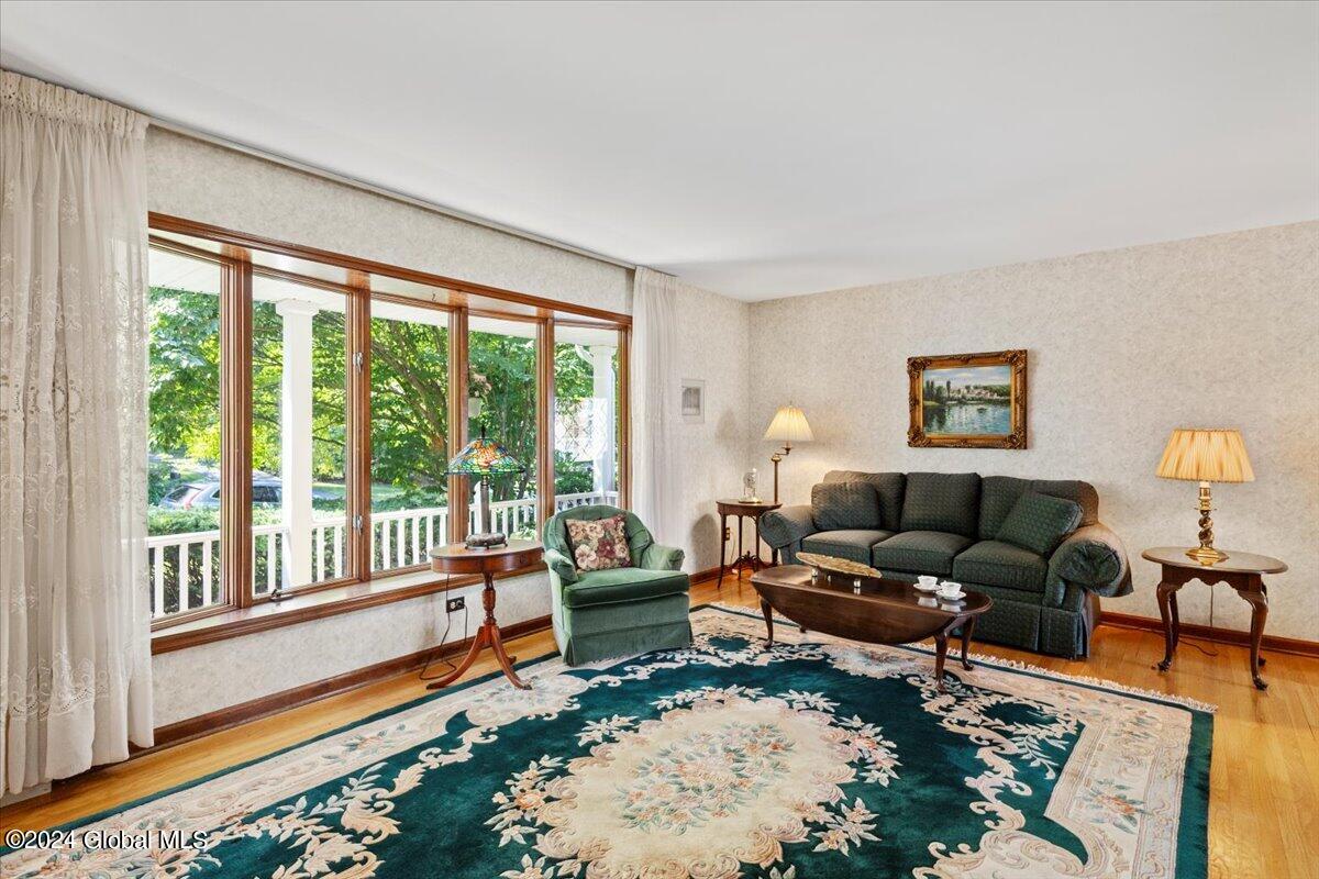 9 Pheasant Ridge Drive Colonie, NY 12211 - Photo 5 of 35 18-IMG_0053