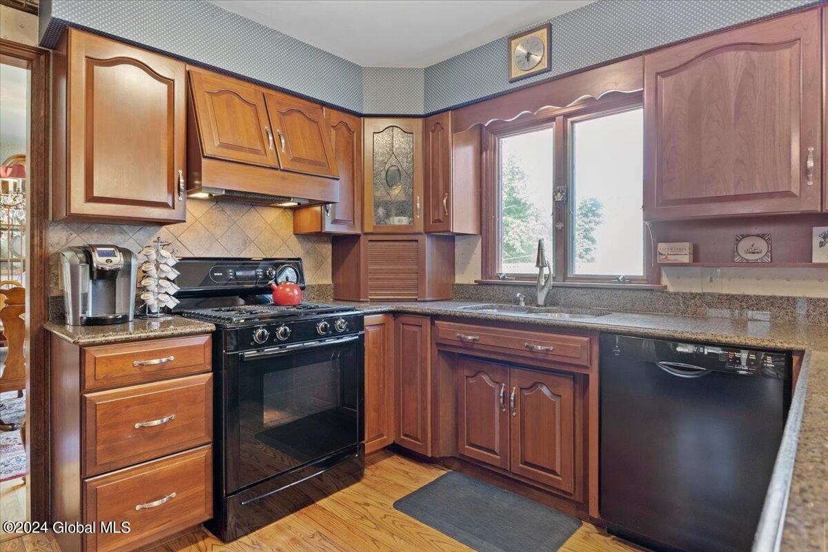 9 Pheasant Ridge Drive Colonie, NY 12211 - Photo 9 of 35 11-IMG_0018