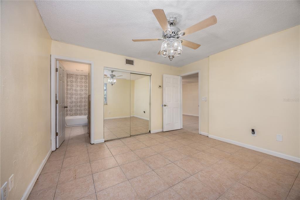 6519 West Newberry Road, Unit 1004 Gainesville, FL 32605 - Photo 12 of 17 a view of an empty room